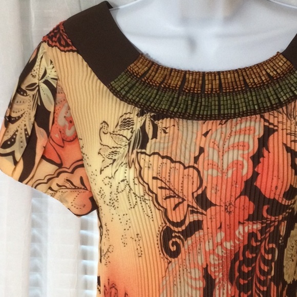 Dressbarn Beaded Pleated Top NWT Size S - Picture 3 of 8